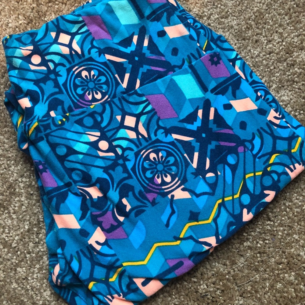 OS Leggings!  Super cute!